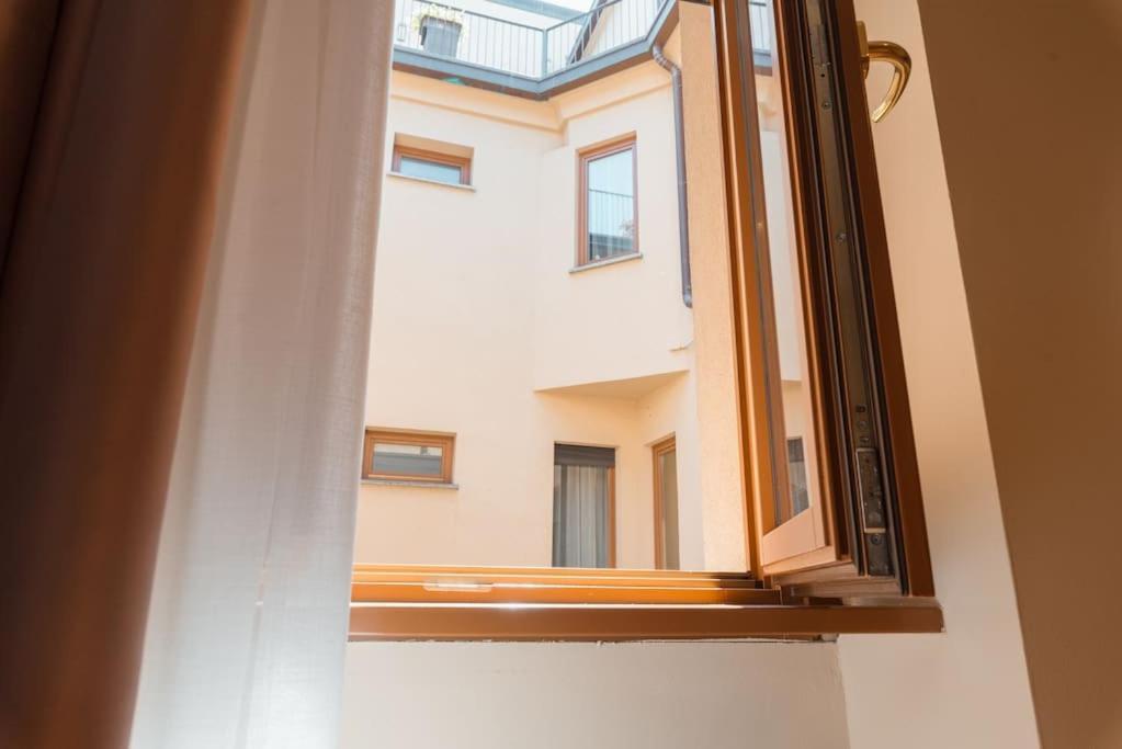 Loft Limone, By R Collection Apartment โกโม ภายนอก รูปภาพ